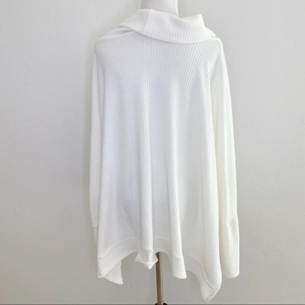 Women’s White Long Sleeve Hooded Waffle Knit Top